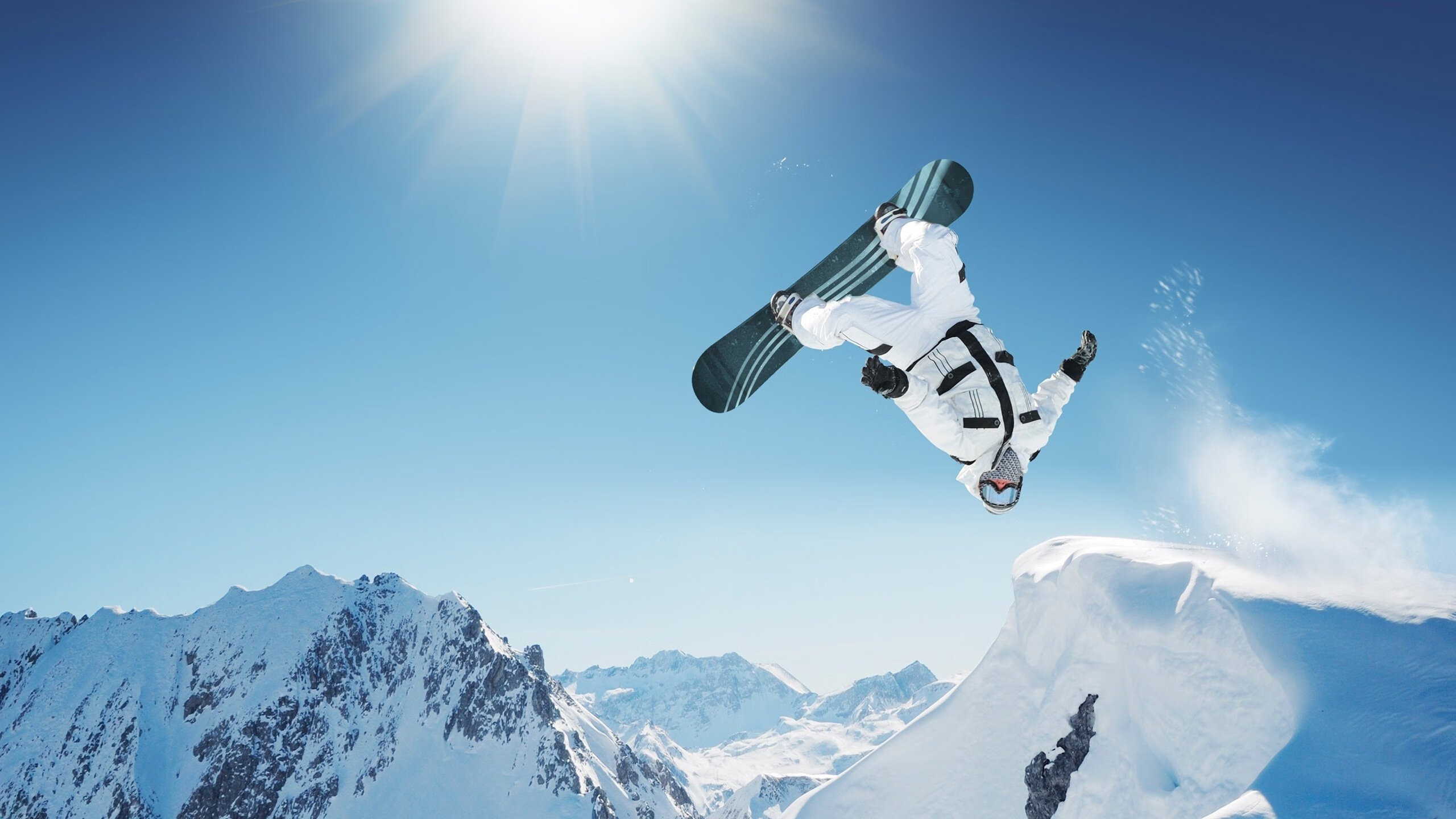 多巴哥国际沙滩运动挑战赛盛况空前，多巴哥的首都